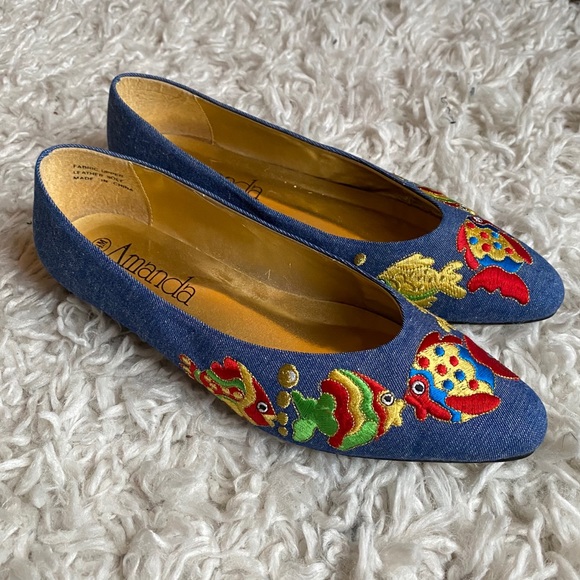 Amanda Shoes - Amanda vintage Emma Kissing fish embroidered shoes